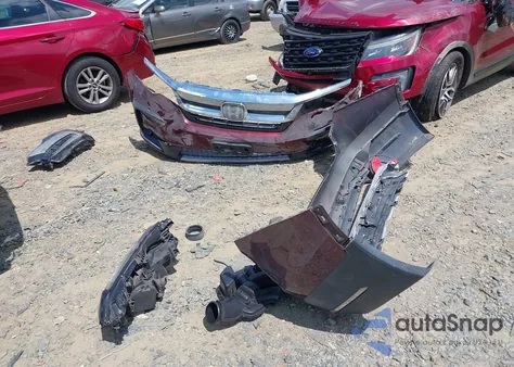 2019 Honda Pilot Touring z USA, uszkodzony, nr VIN 5FNYF6H61KB009596